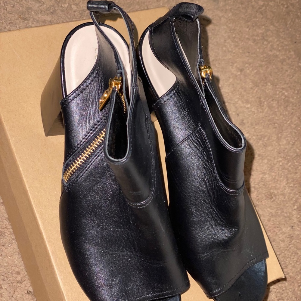 sandal